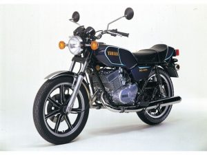 Yamaha RD400